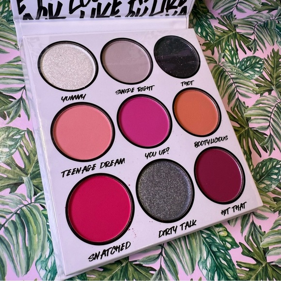 BH Cosmetics Lookin Like a Snack Shadow Palette. Cruelty Free & Vegan. New - Picture 1 of 4